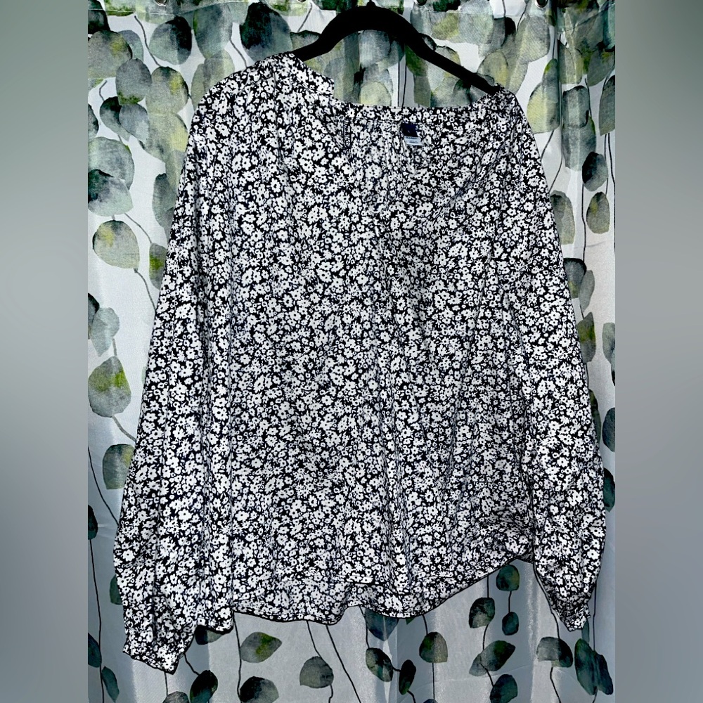 Old Navy Women’s Floral Long Sleeve Puff Blouse NWT - LARGE